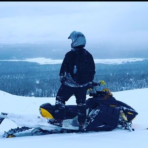 Meet your Posher, Brandon